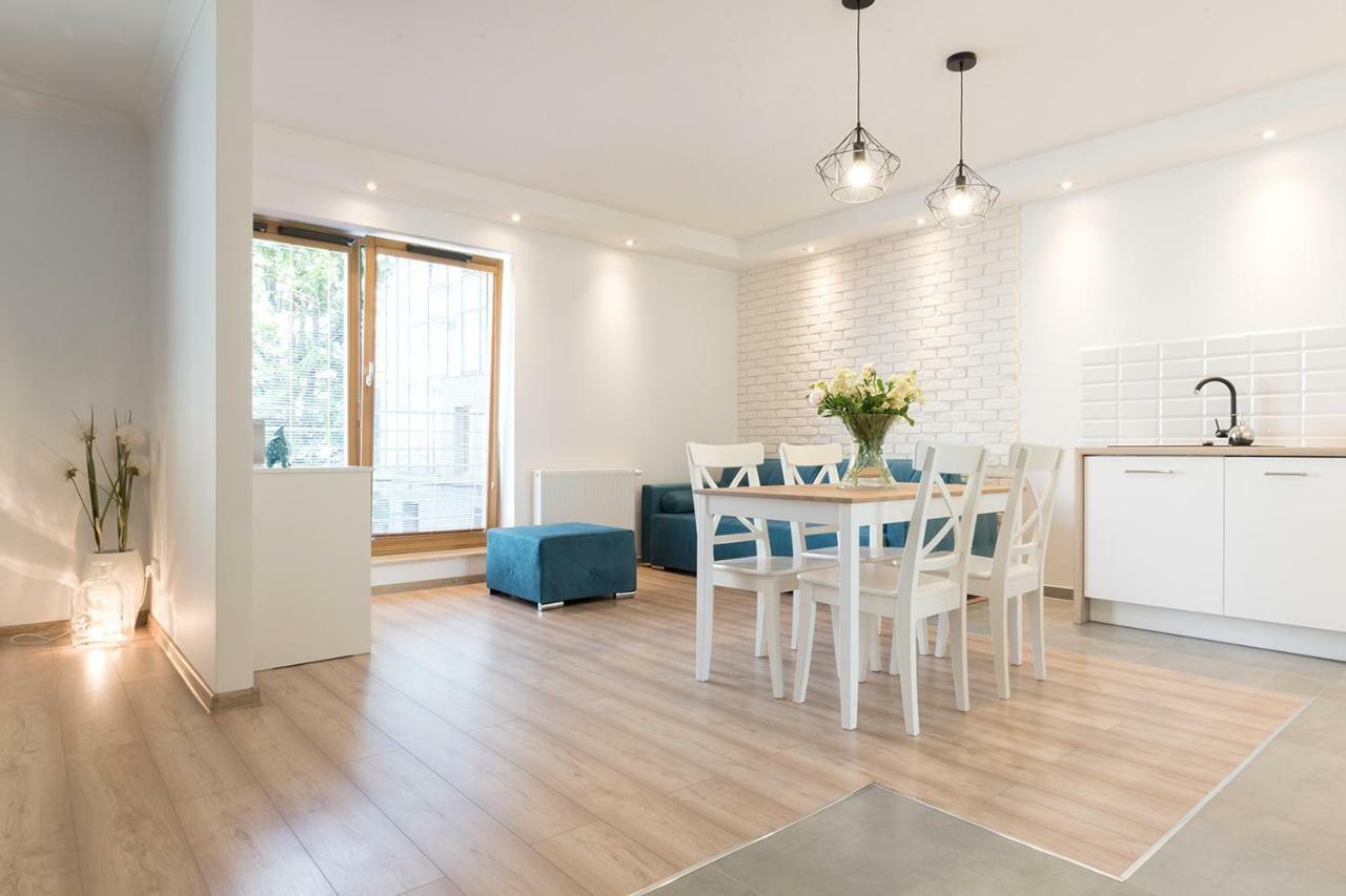 Blue Apartment In Vibrant Heart Of Gdynia Exterior photo